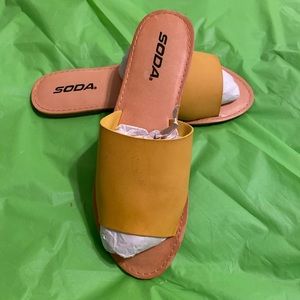 Mustard color Soda flats